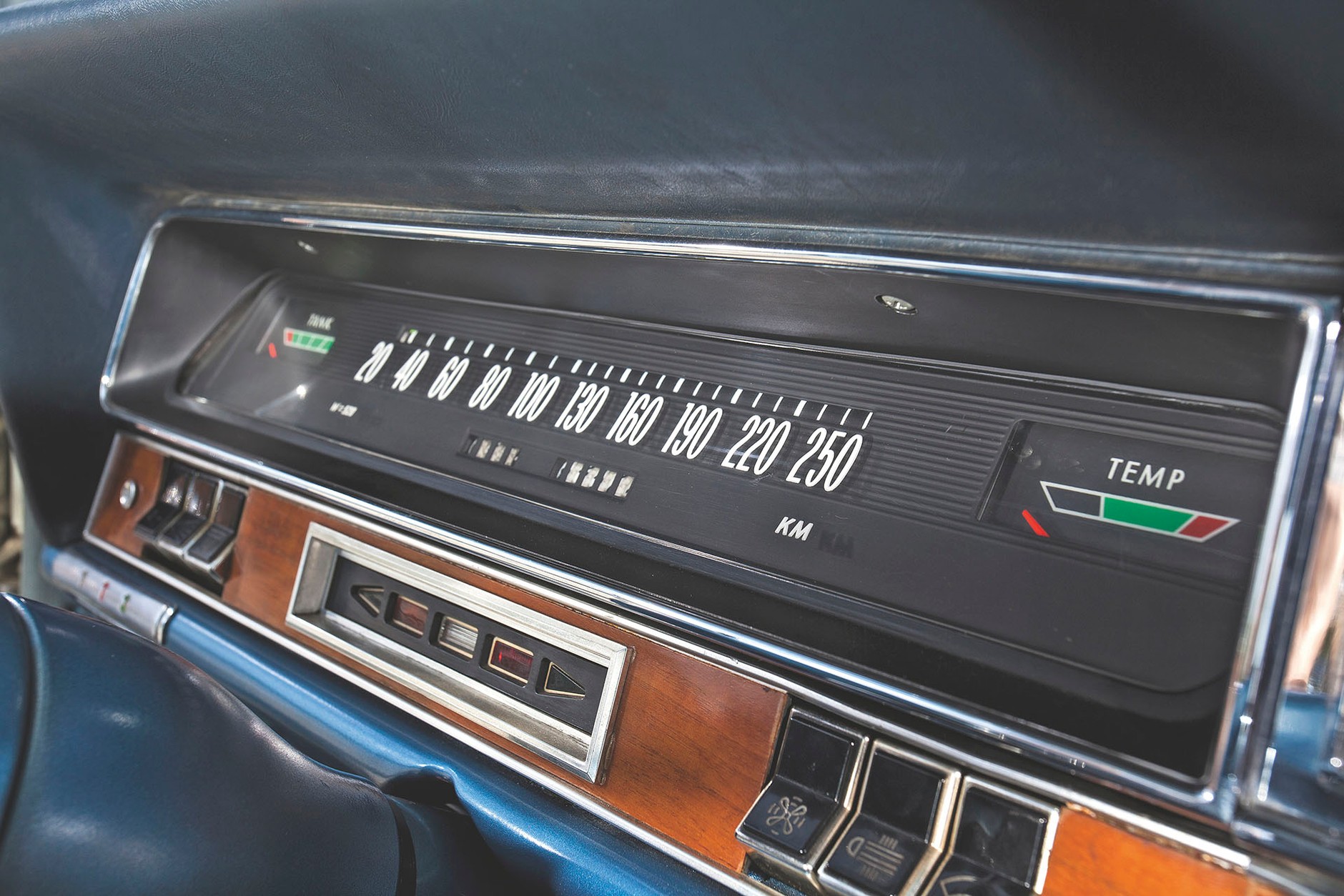 Opel Diplomat V8 - niemiecki dyplomata