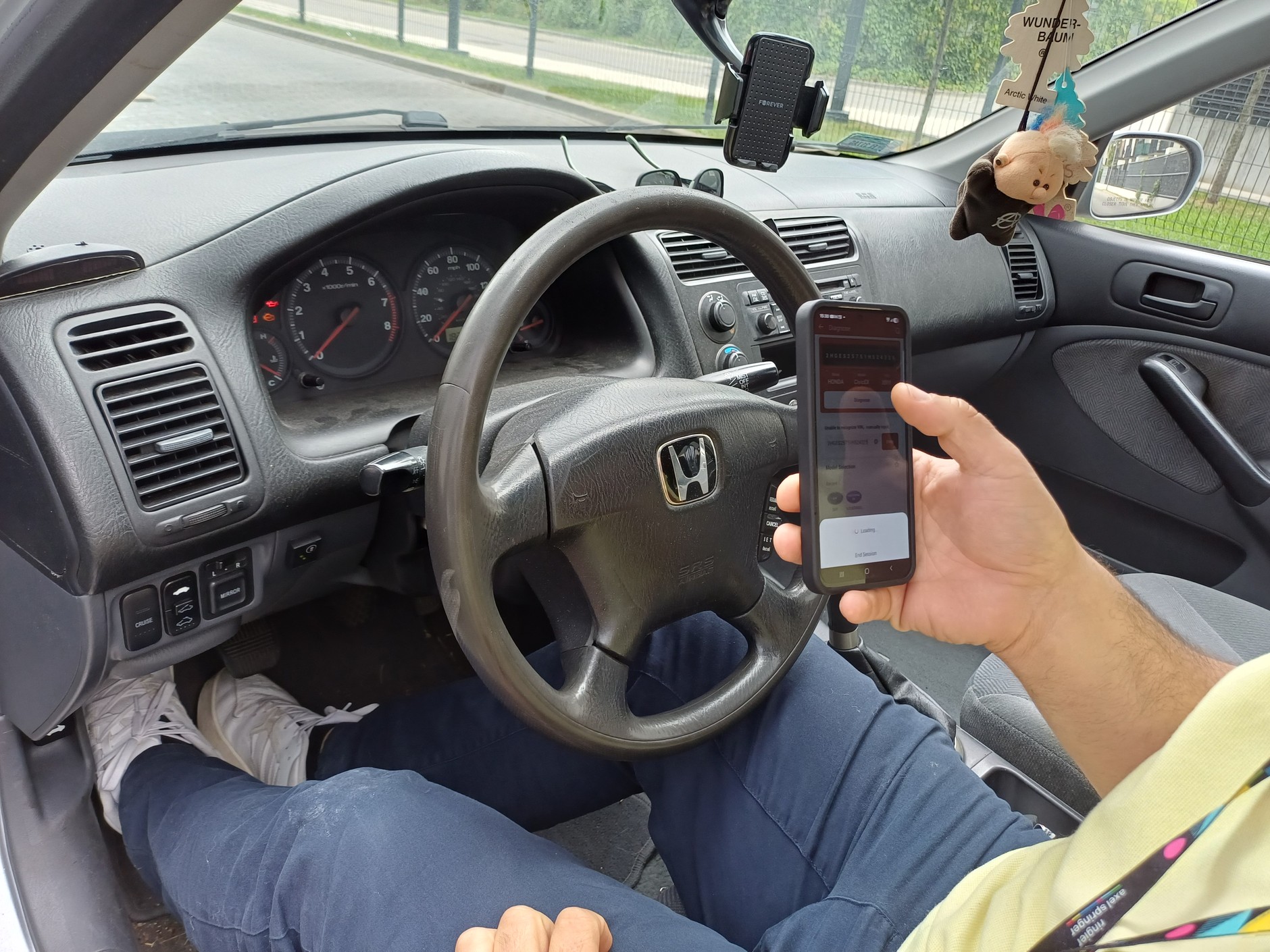 Leciwej hondy sprzęt nie rozpoznał w trybie automatycznym, ale wystarczyło wpisać numer VIN, żeby zaczął poprawnie diagnozować usterki. 