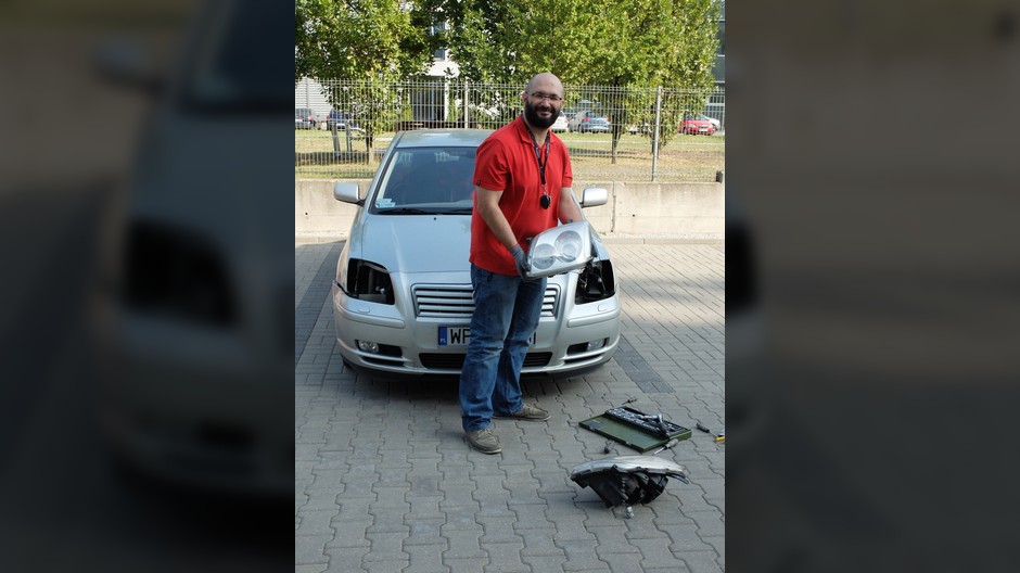 Regeneracja reflektorów krok po kroku