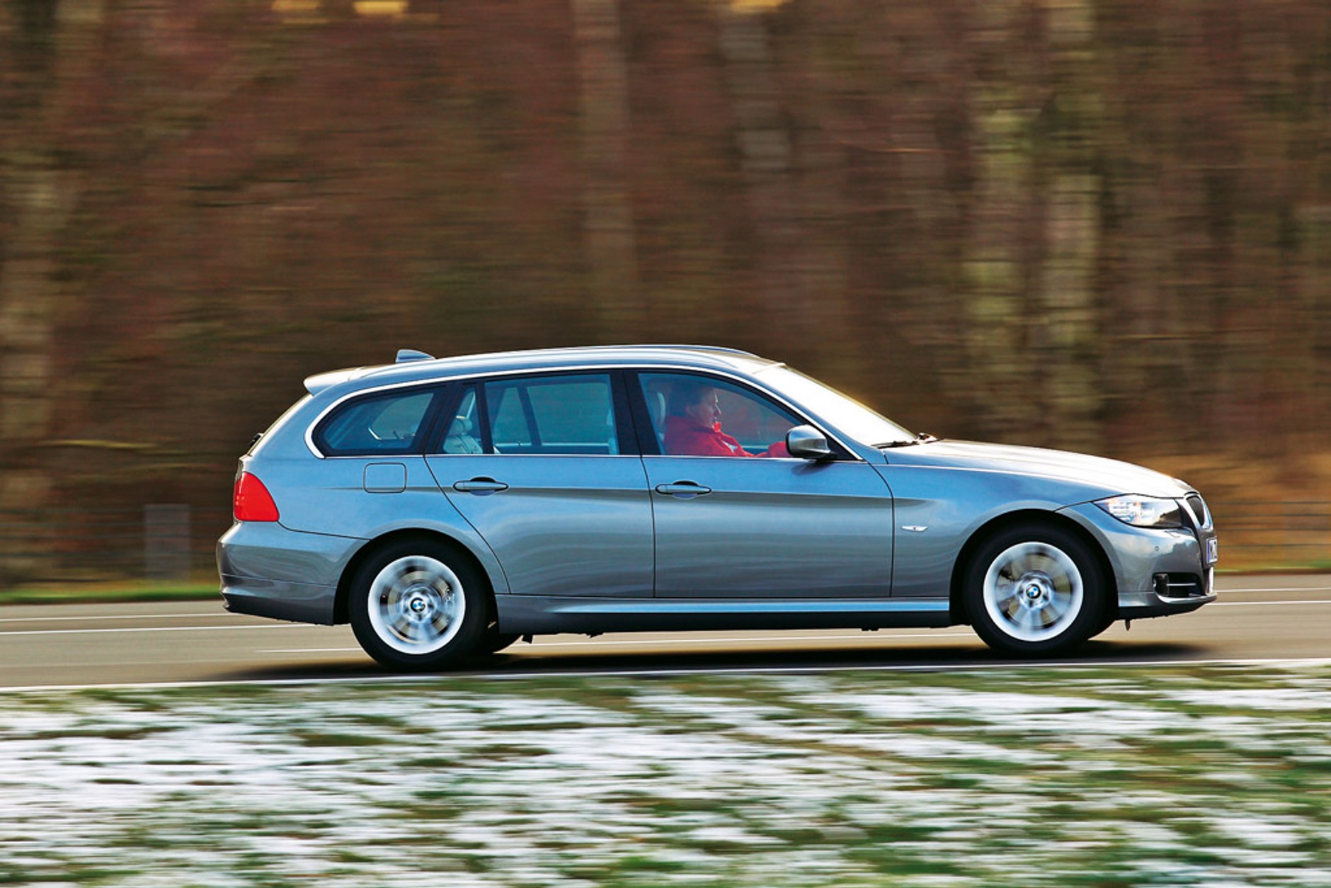 BMW 320d kontra Audi A4 i Volvo V60: sprawdzamy, czy warto kupić kombi klasy premium?