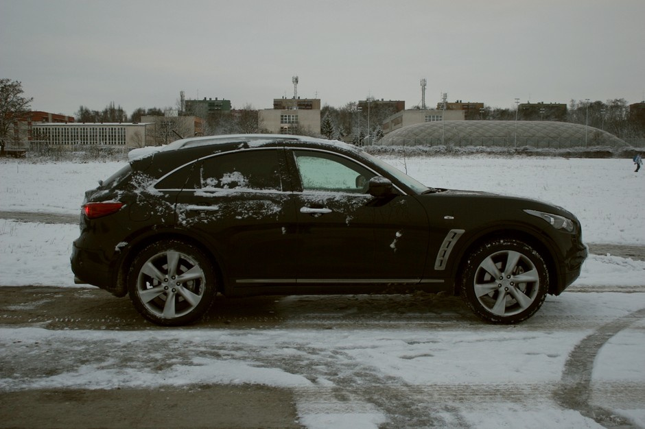 Infiniti FX50