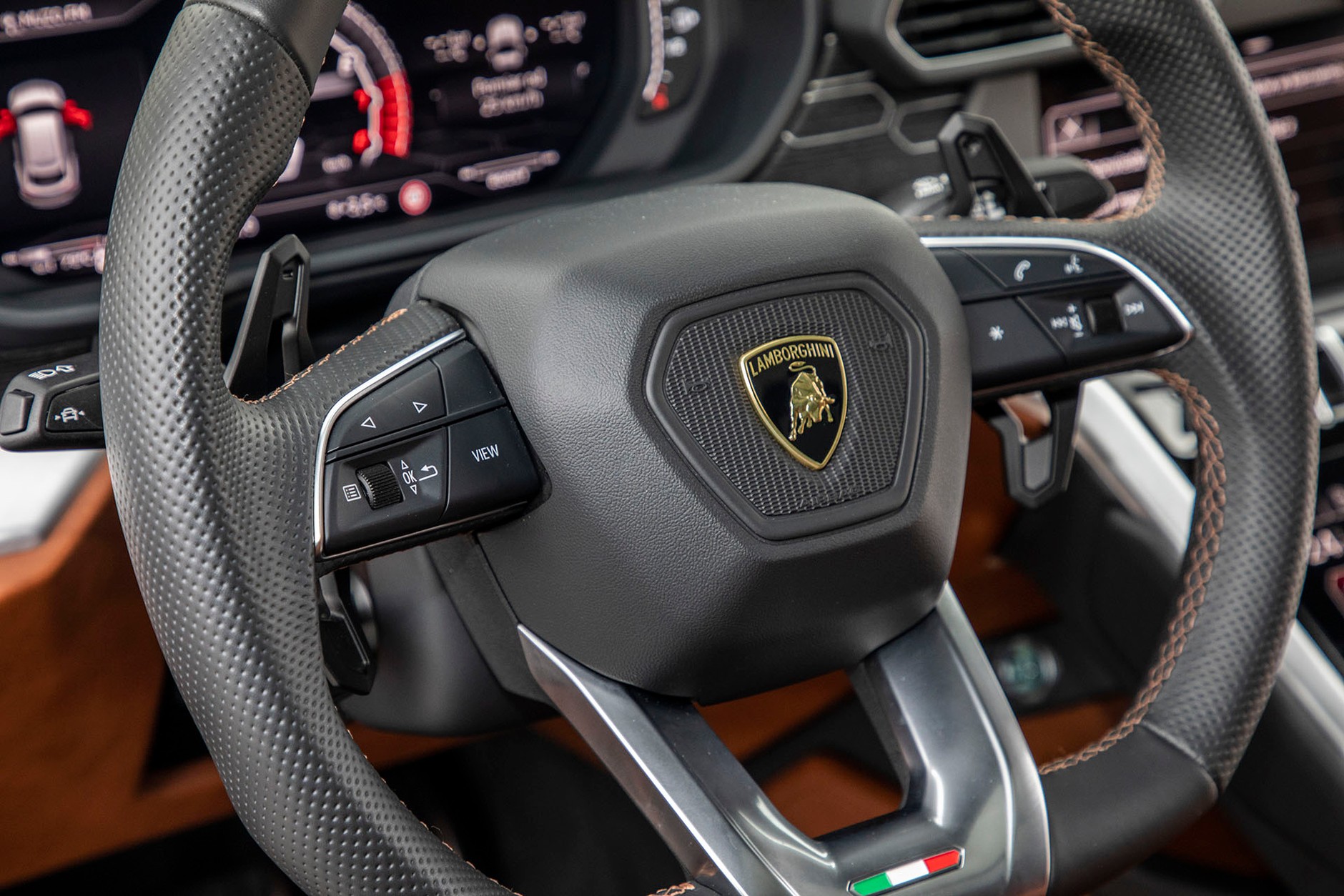 Lamborghini Urus - najdynamiczniej przyspieszający SUV na Ziemi