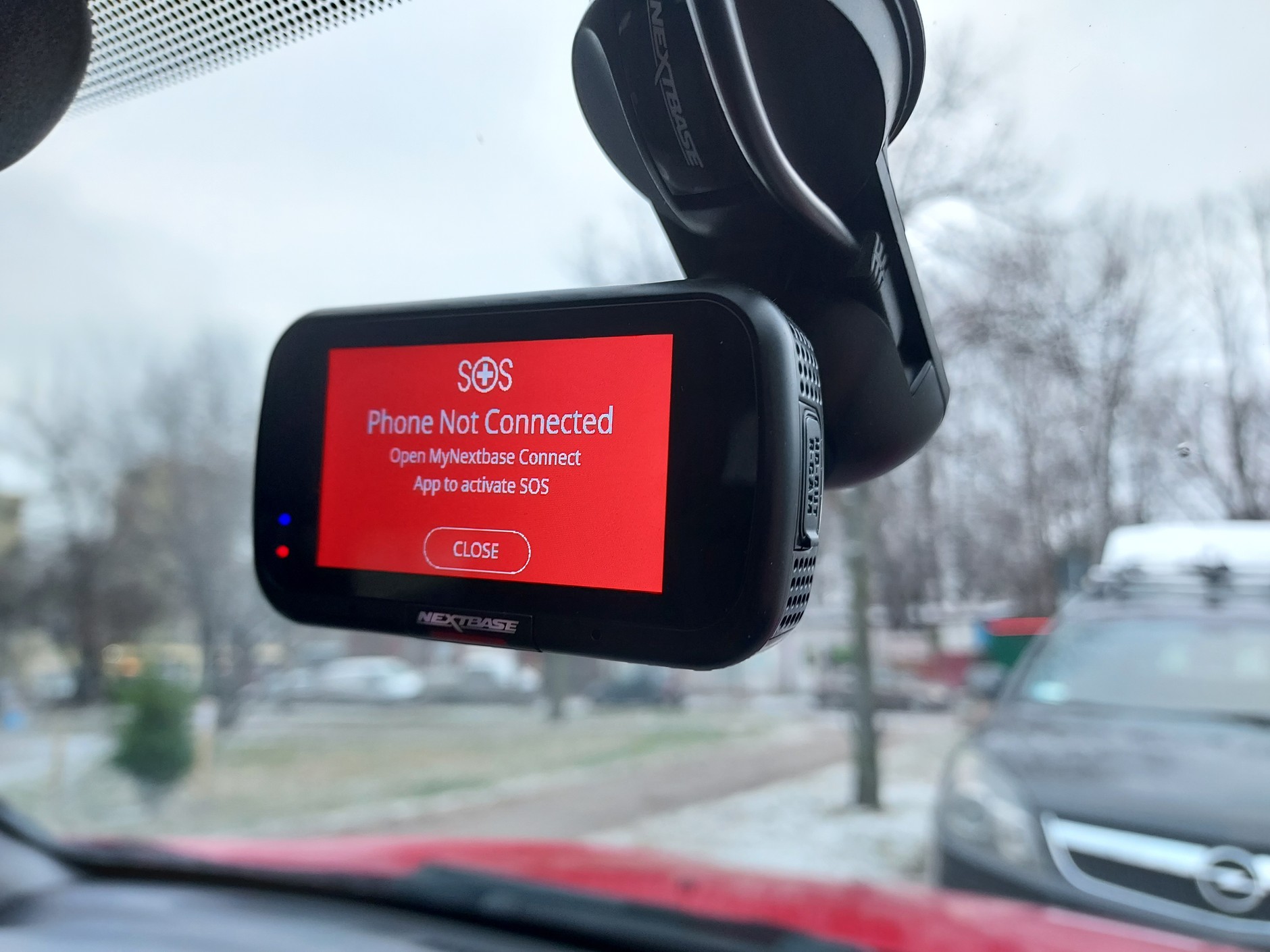 Kamera samochodowa Nextbase 422GW - funkcja wzywania pomocy w razie wypadku