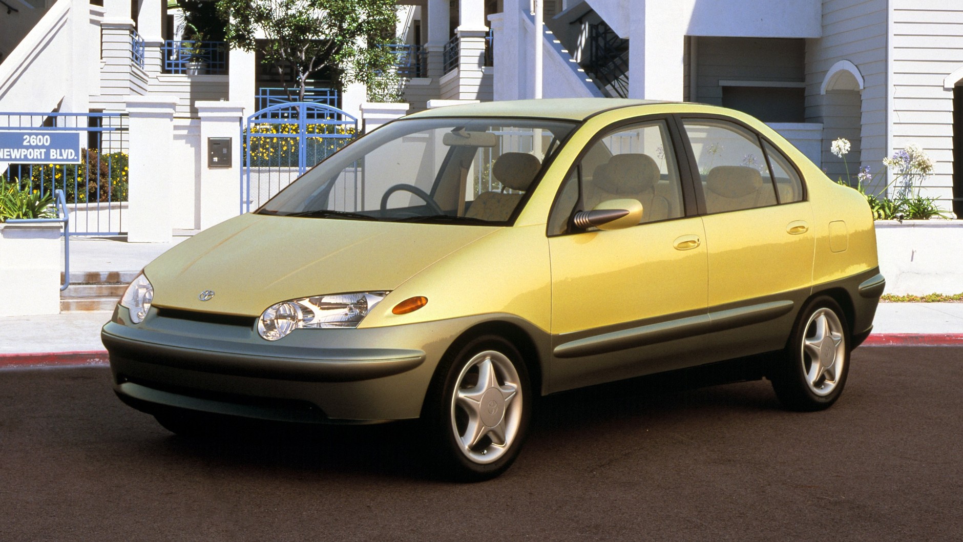 Toyota Prius - prototyp pierwszej generacji; 1995 r.