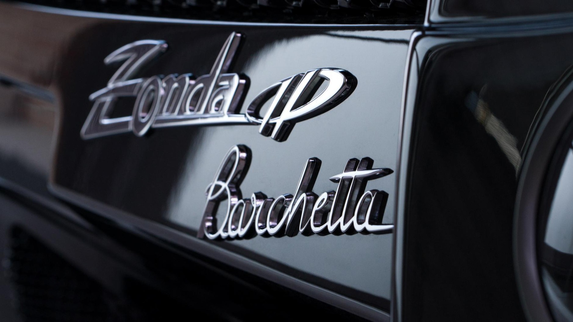 Mało konsekwentne Pagani. Nadjeżdża ekscytująca HP Barchetta