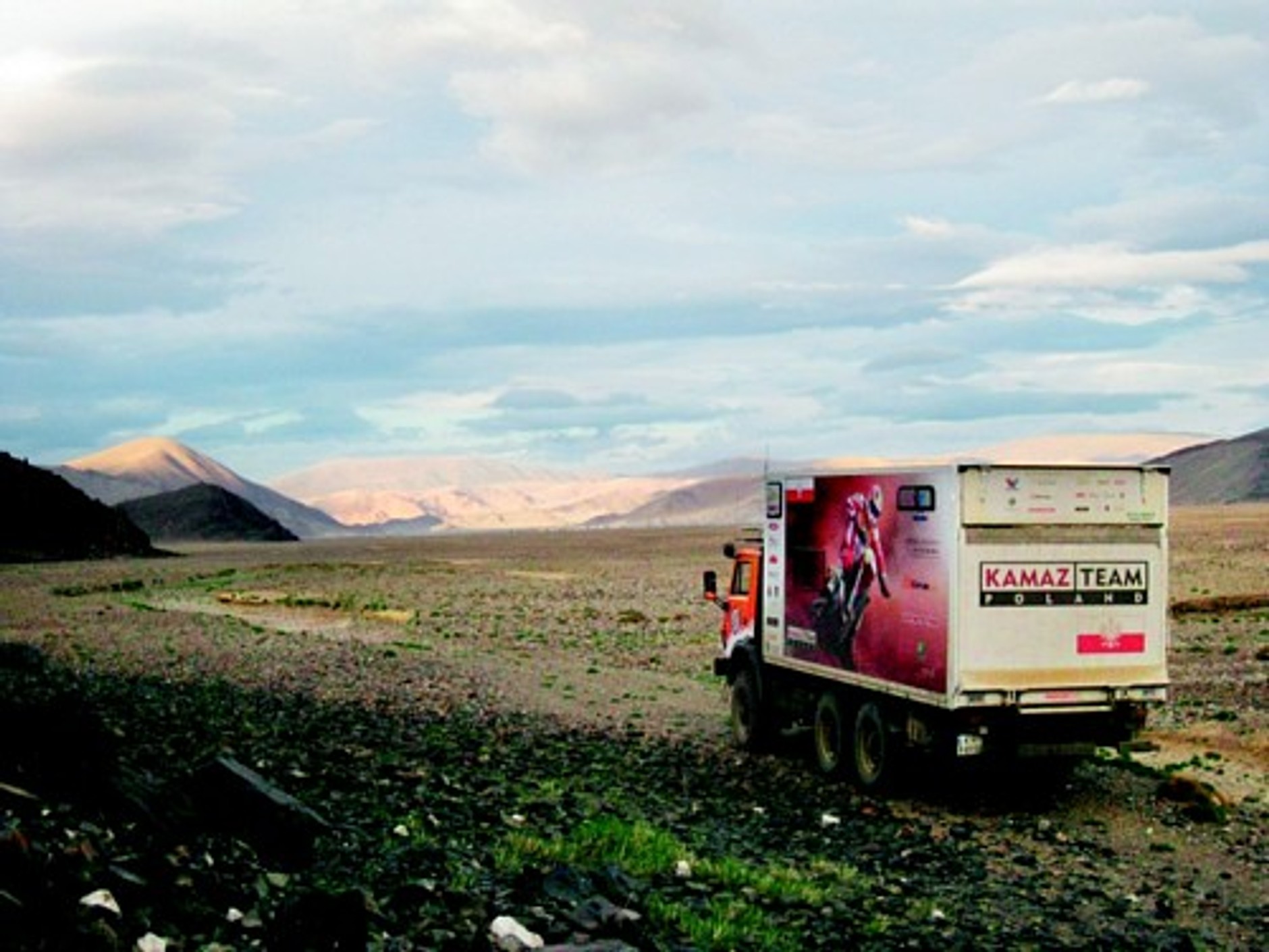 Kamazem i motocyklami po Mongolii