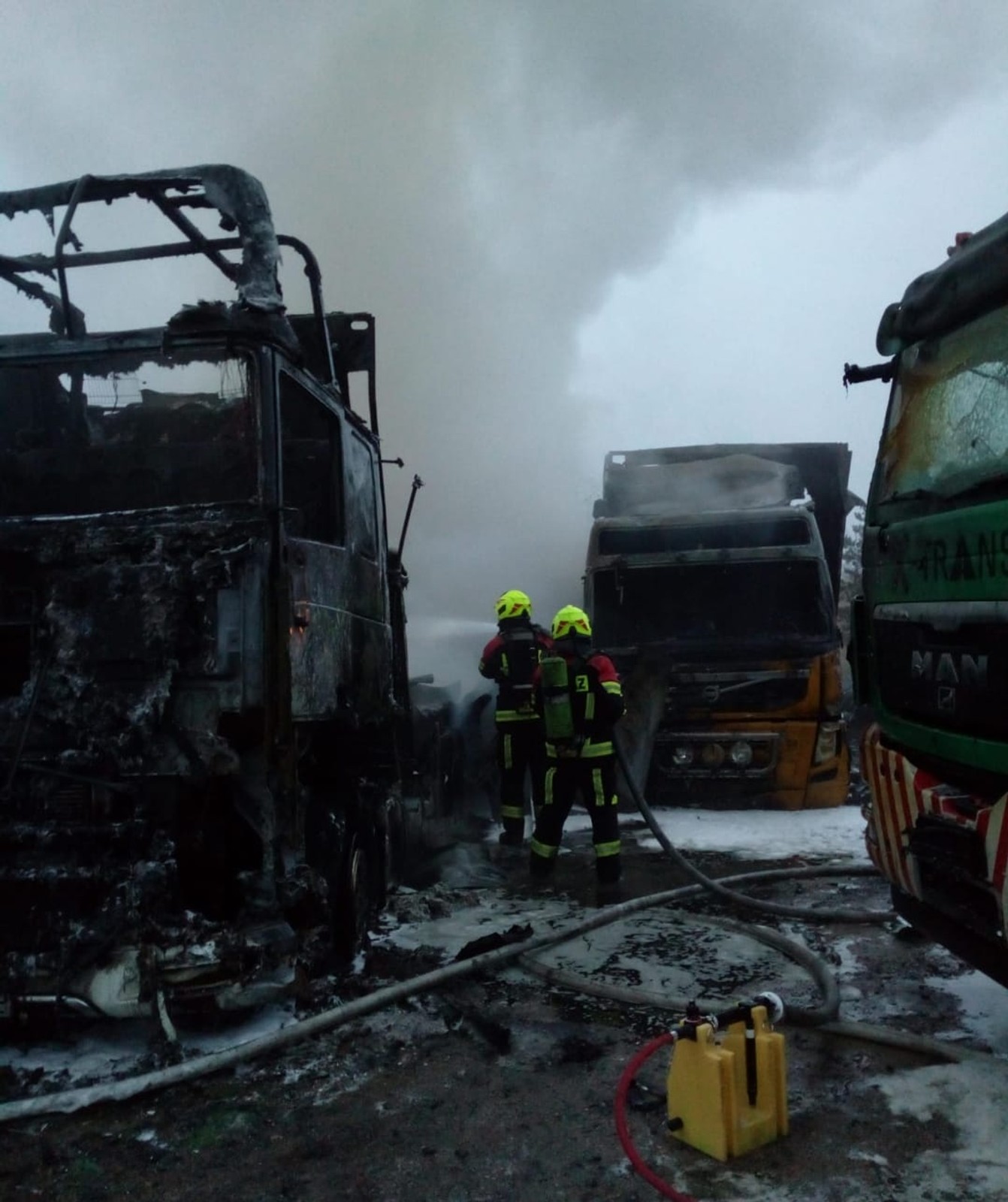 Pożar 15 pojazdów w Rusocinie