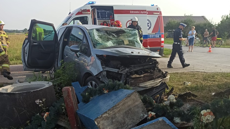 Nie ustąpił pierwszeństwa. Niemowlę ratował śmigłowiec, gapie przeszkadzali