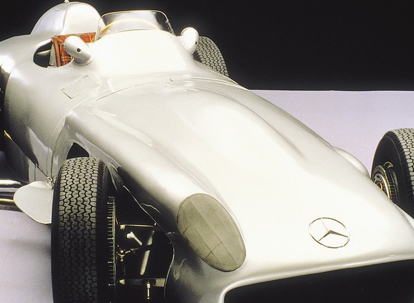 Nico Rosberg kierowcą historycznego Mercedesa W196
