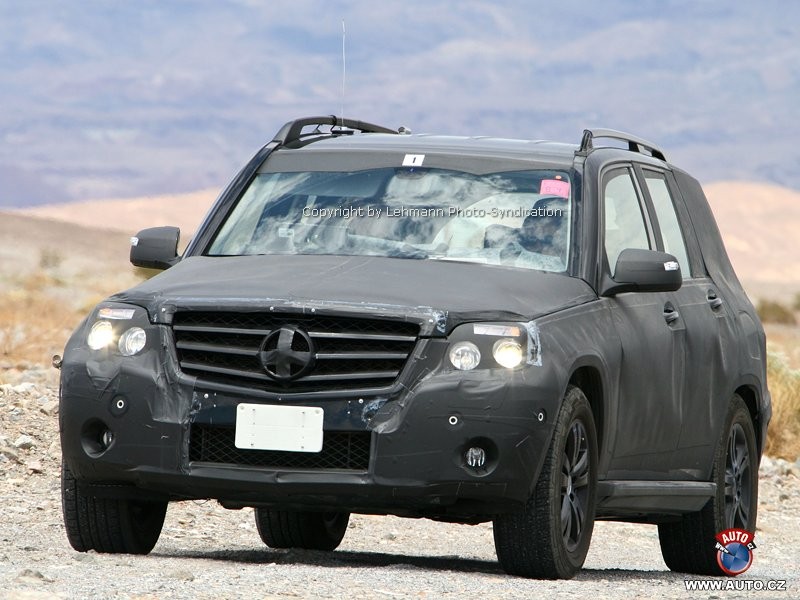 Zdjęcia szpiegowskie: Mercedes-Benz GLK nie będzie miał łatwo