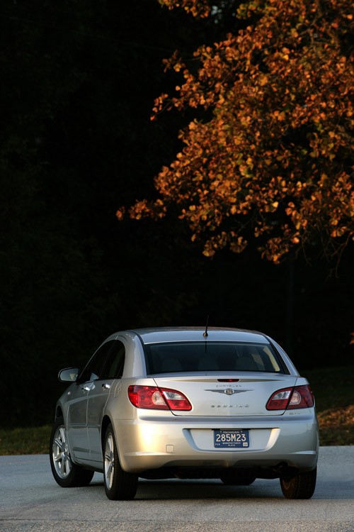 Chrysler Sebring - Mocny gracz z Ameryki