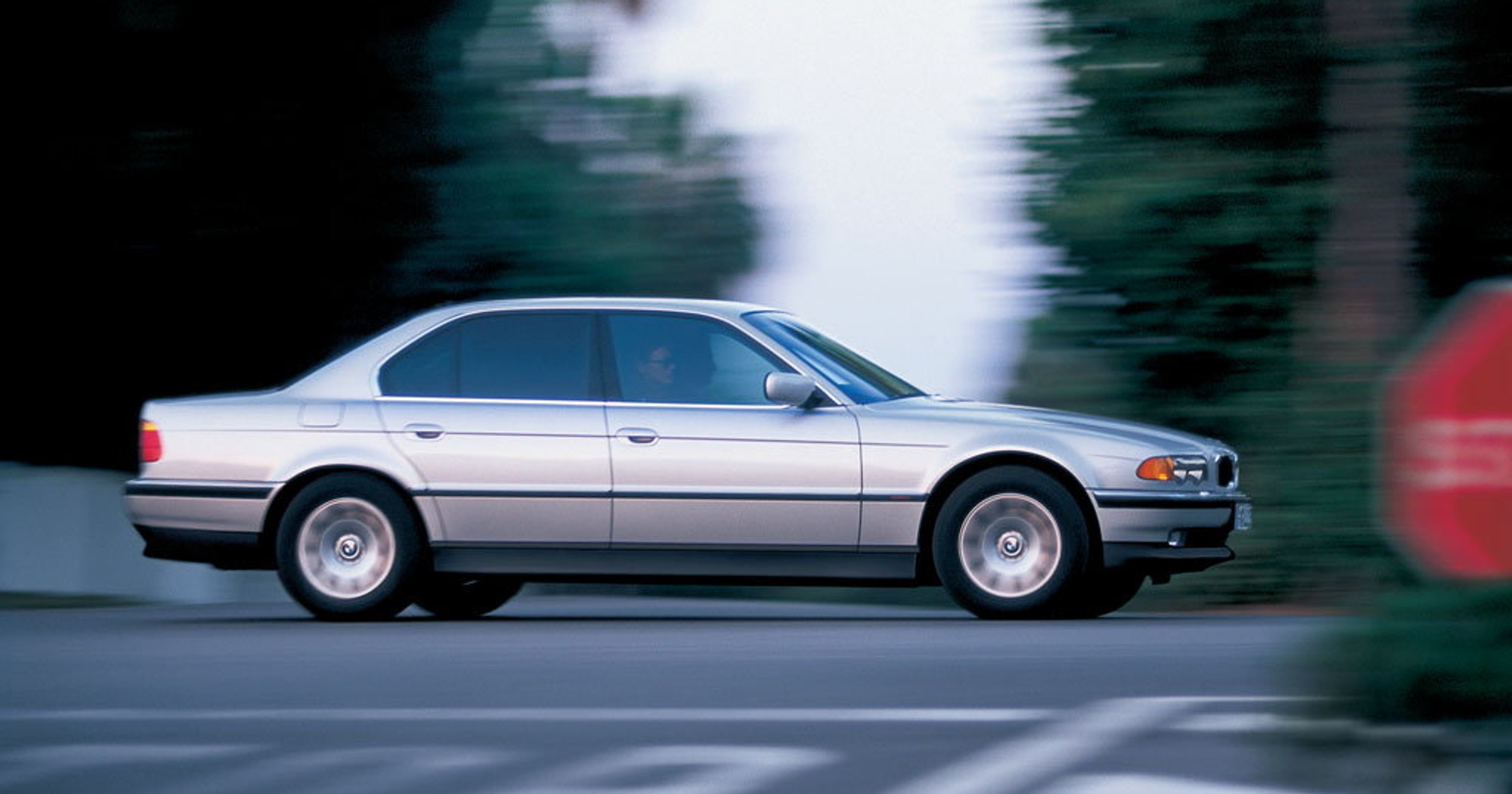 Używane BMW serii 7 - tanio raczej nie będzie, ale...