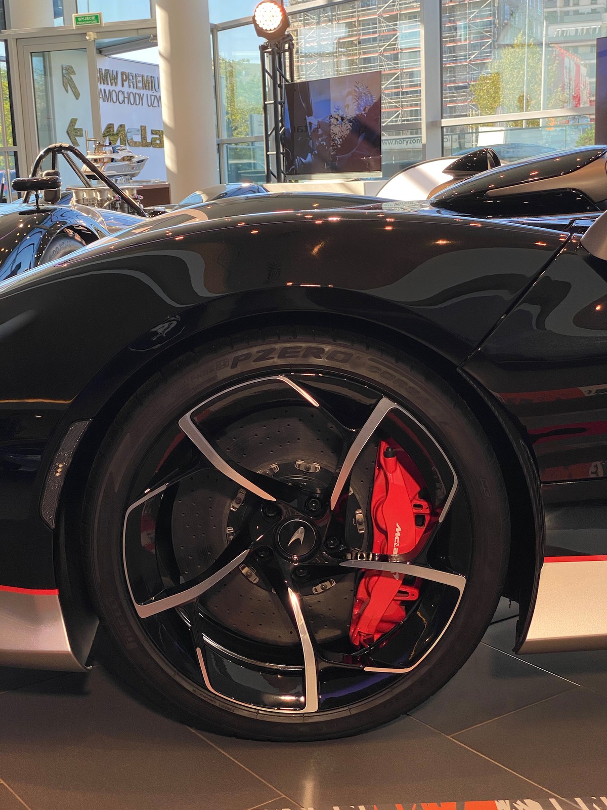 McLaren Elva w Warszawie