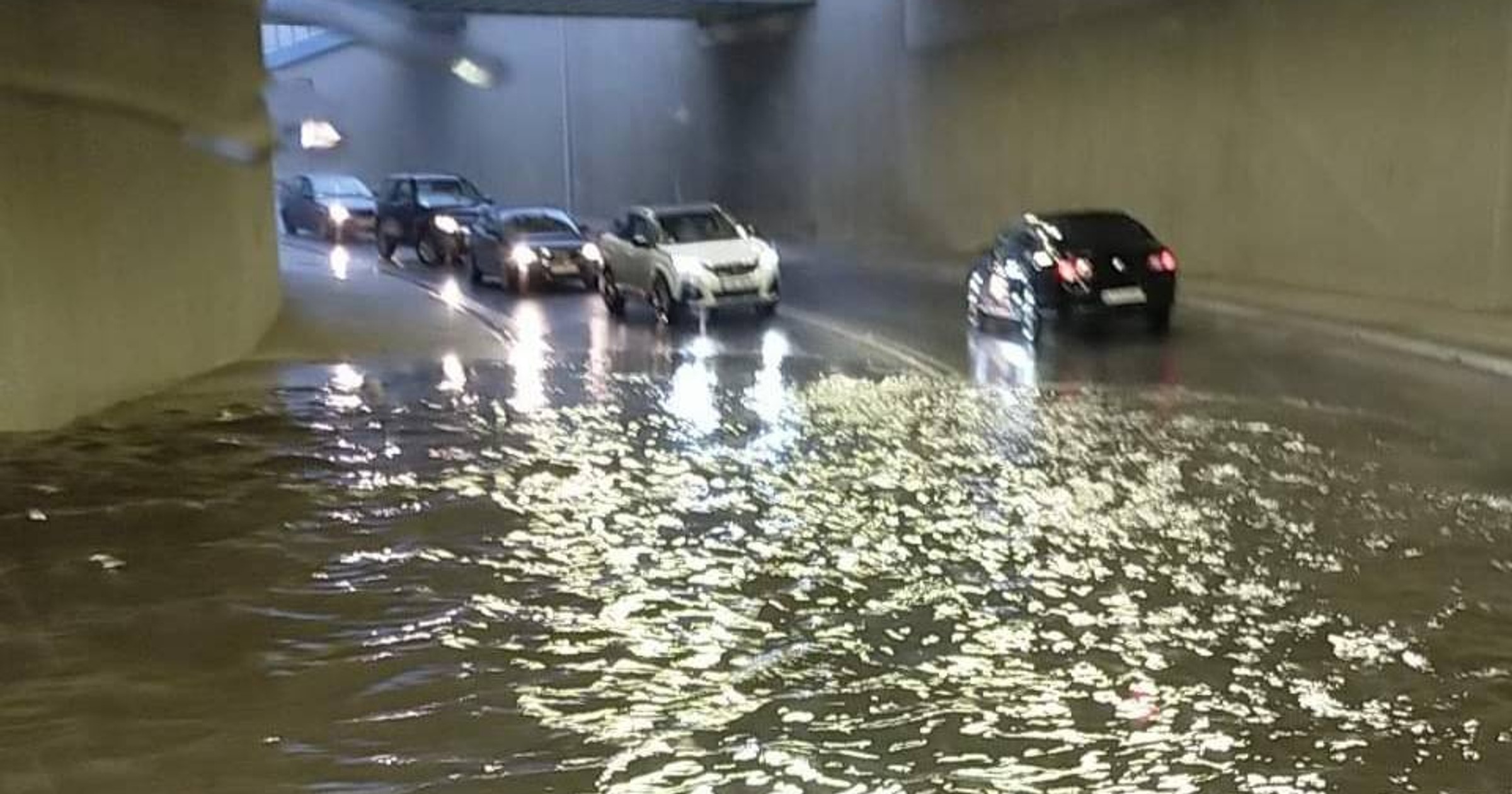 Tunel pod Zakopianką w Poroninie zamknięty z powodu ulewy