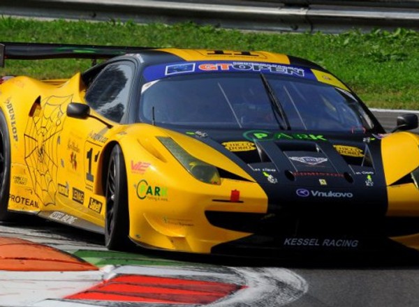 Podium Broniszewskiego i Petera na Nürburgring