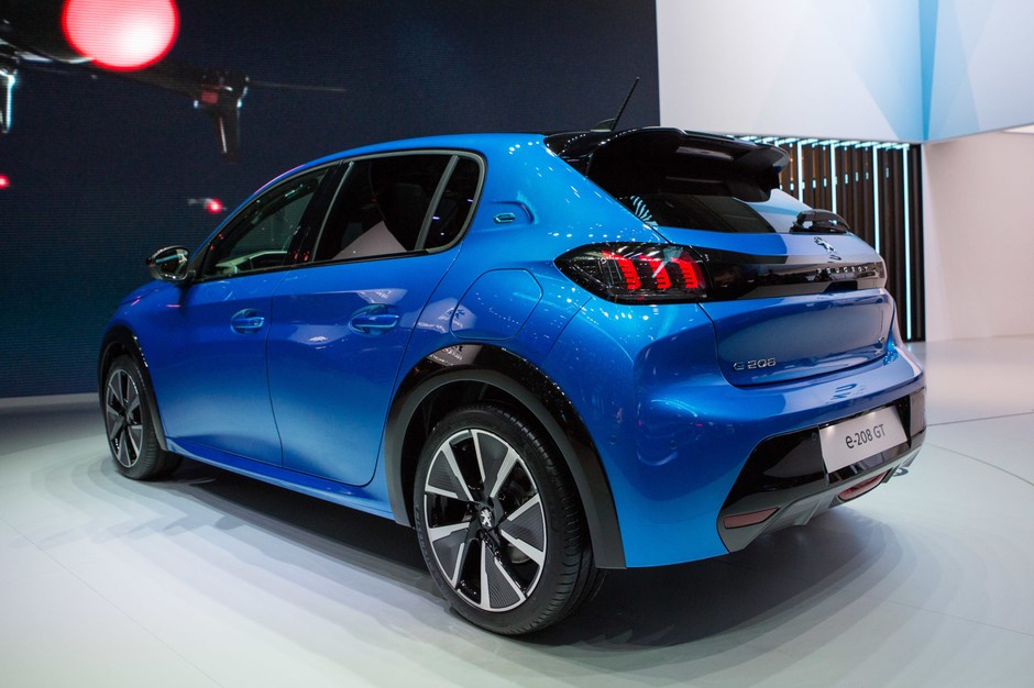 Peugeot-e208