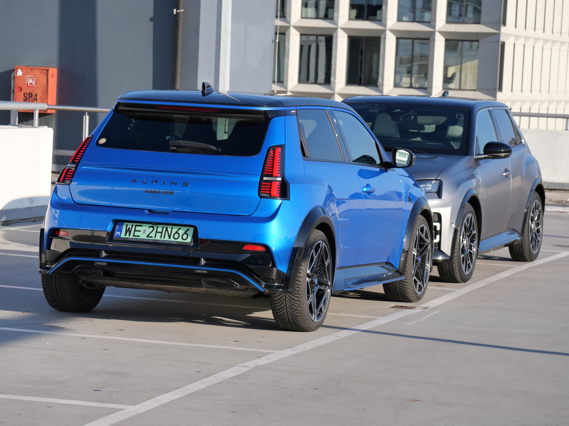 Renault 5 vs Alpine A290