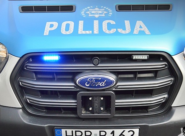 Jeden holował drugiego. Żaden nie powinien siadać “za kółko”