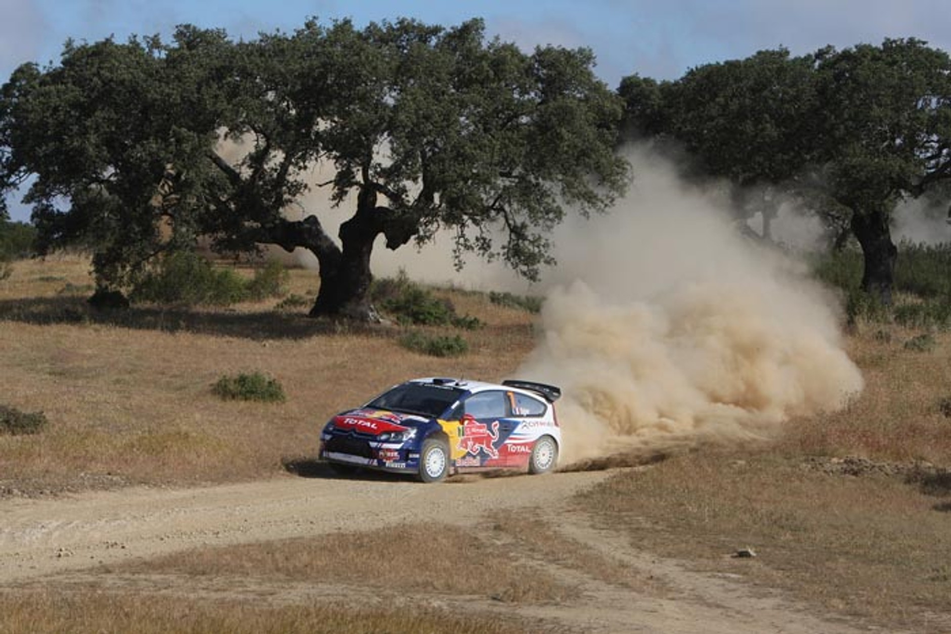 Rajd Portugalii 2010: dominacja Citroena, Kościuszko trzeci (2. etap, wyniki, galeria Willy Weyens)