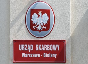 Podatek od sprzedaży samochodu - fiskus traktuje kierowców jak oszustów?