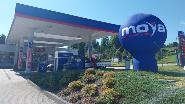 Polska sieć stacji paliw w pierwszej trójce. Jest większa niż MOL, Shell i Circle K