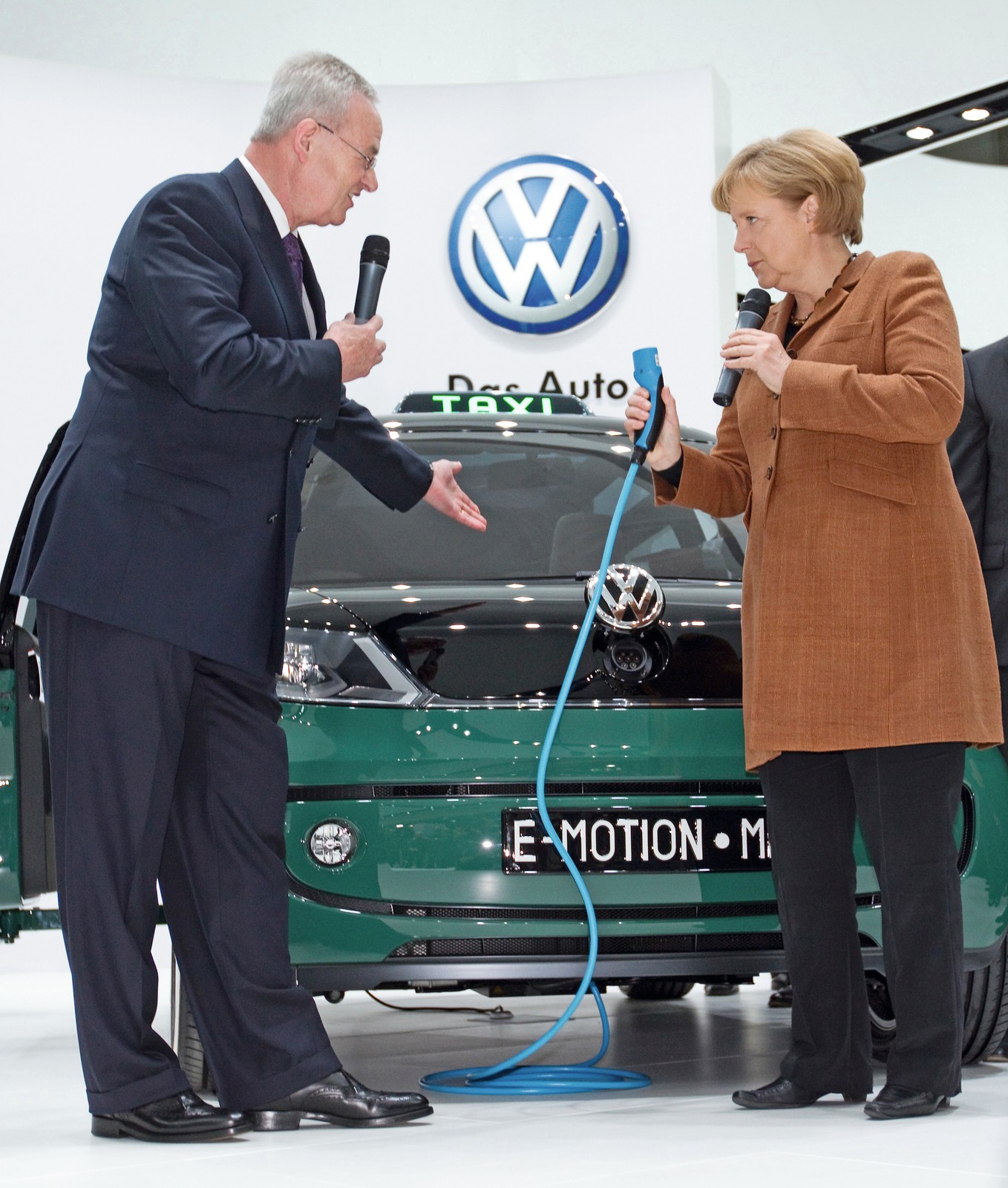 Hanower 2010: Volkswagen prezentuje elektryczną taksówkę w stylu retro