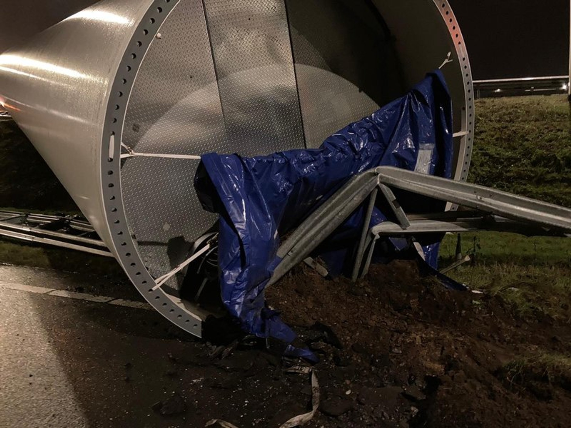 Wypadek wieży turbiny wiatrowej w Holandii