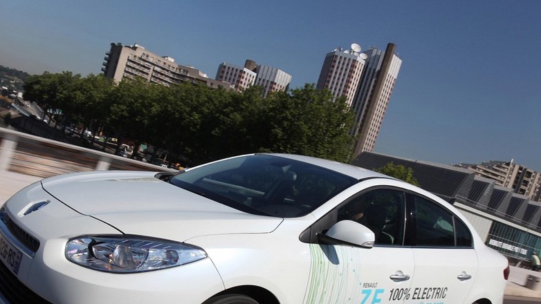 Samochody elektryczne Renault z wypożyczalni