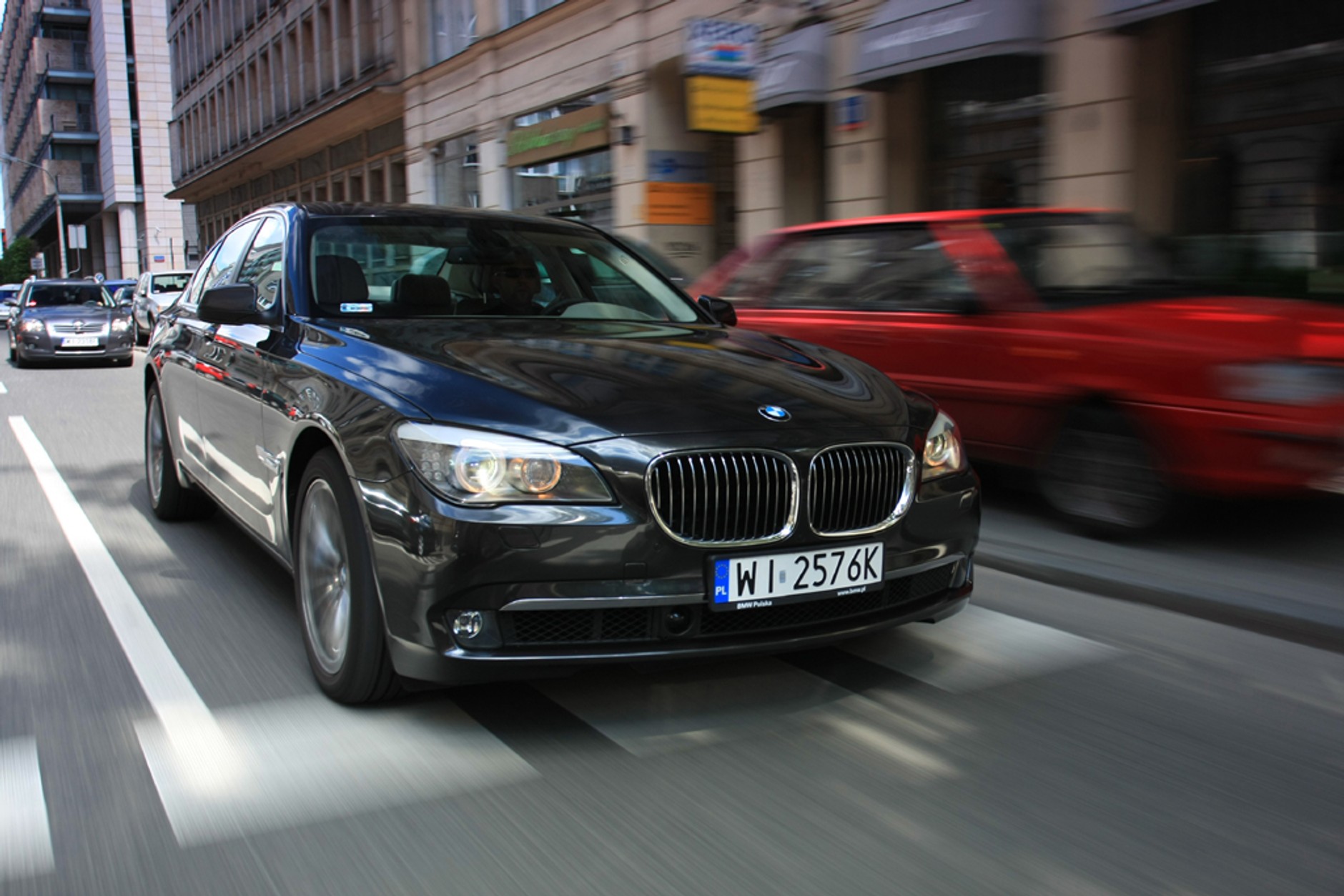 BMW 750i - Ponad dwie tony luksusu