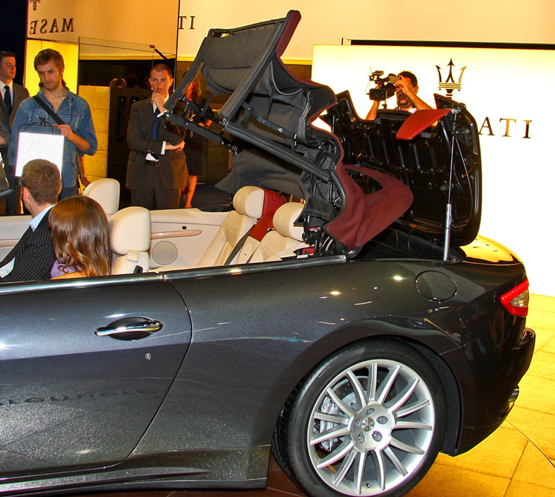 IAA Frankfurt 2009: Maserati GranCabrio czyli GranTurismo bez dachu