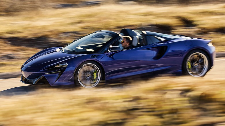 McLaren Artura Spider