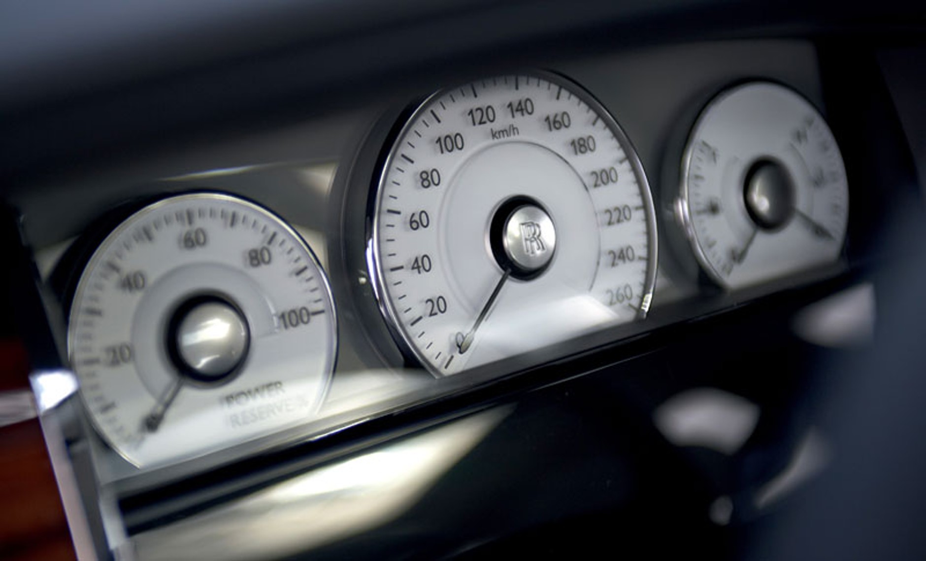 Rolls-Royce: w 2009 roku sprzedano 1002 aut