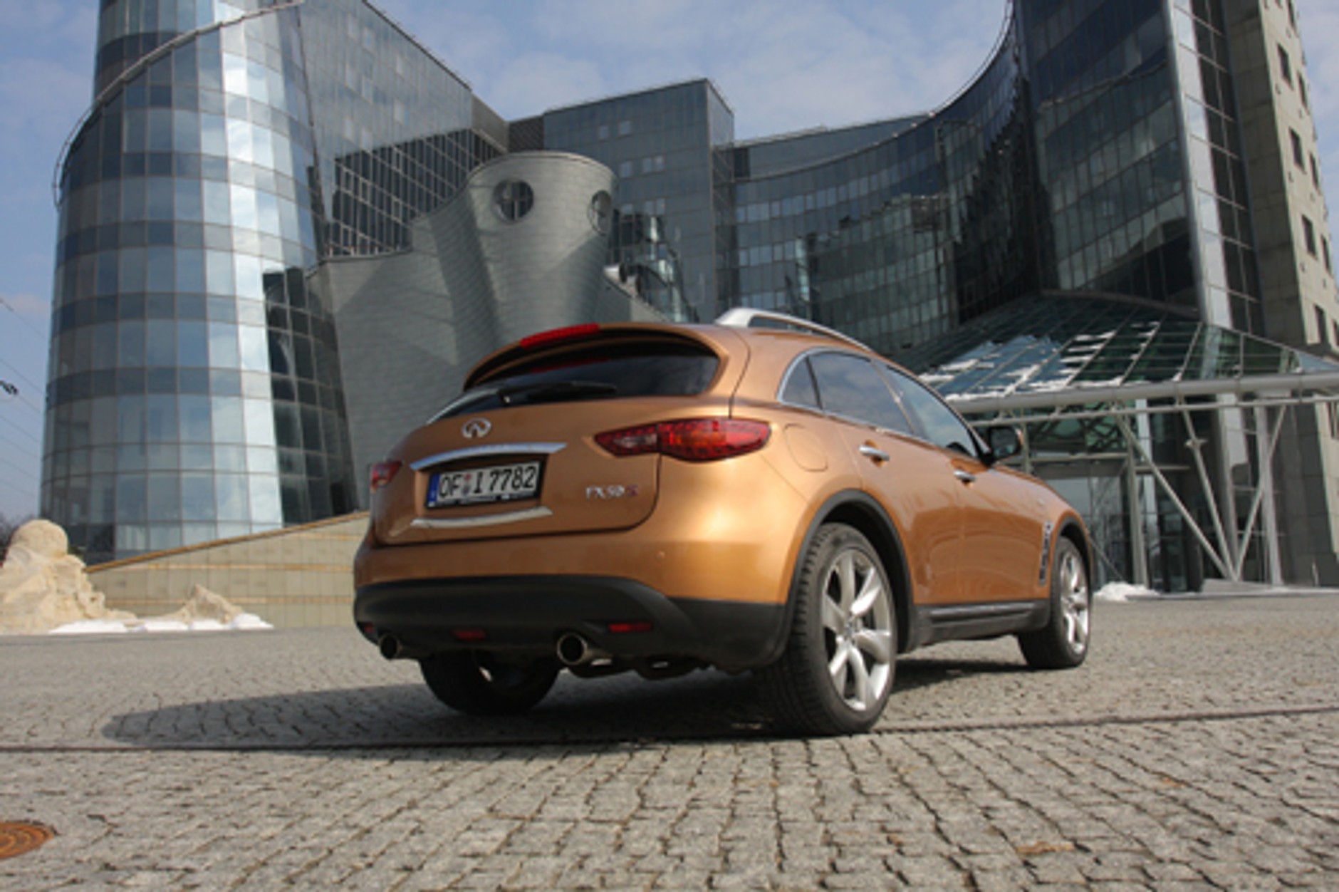 Infiniti FX50S: Chcesz okiełznać to monstrum?