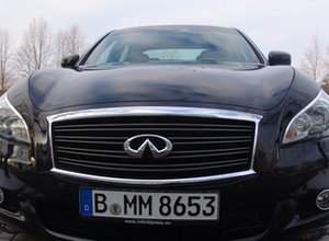 Infiniti M – luksus dla biznesmena