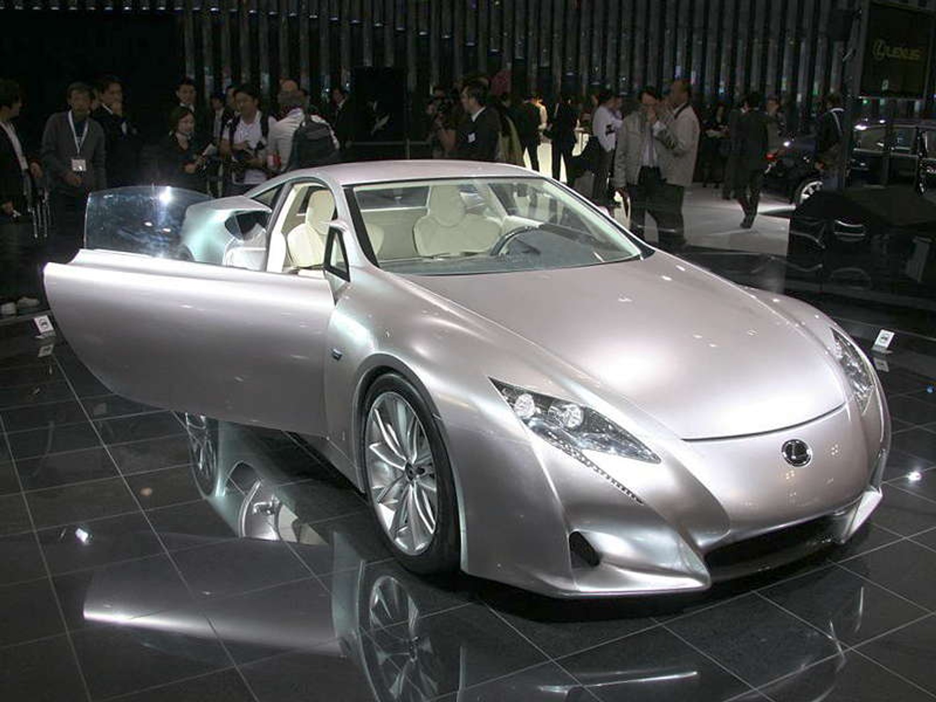 Tokio Motor Show 2007: druga tokijska fotogaleria nowości i prototypów (wideo)