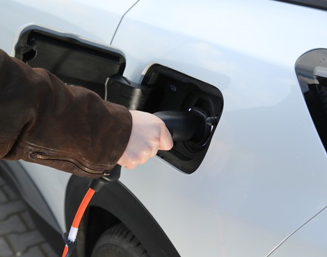PEUGEOT 3008 HYBRID4 300 e-EAT8