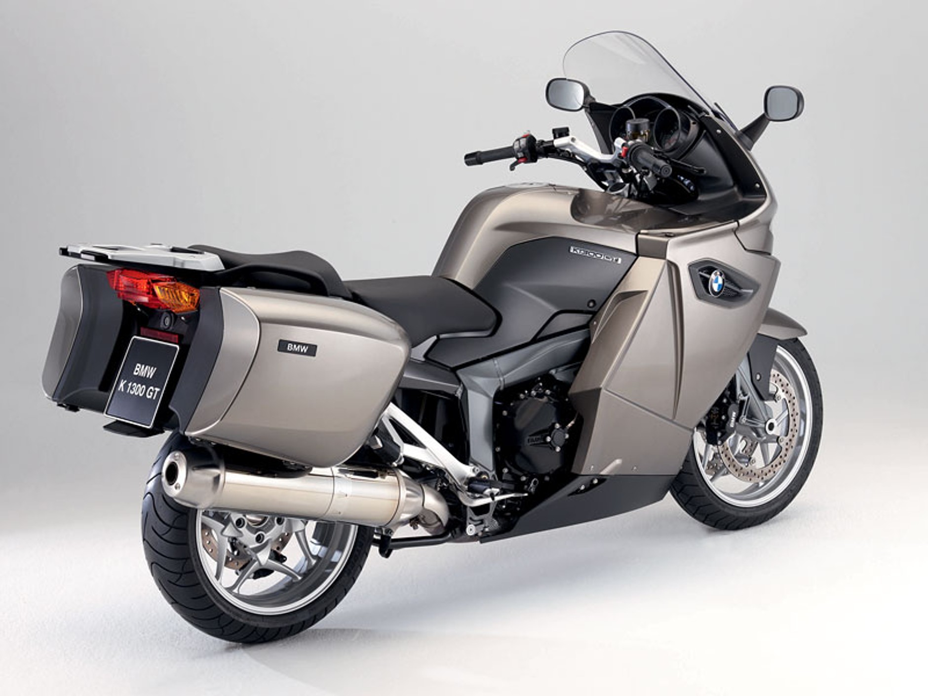 BMW Motorrad 2009: K 1300 S, K 1300 R, K 1300 GT (3x wideo HD!)