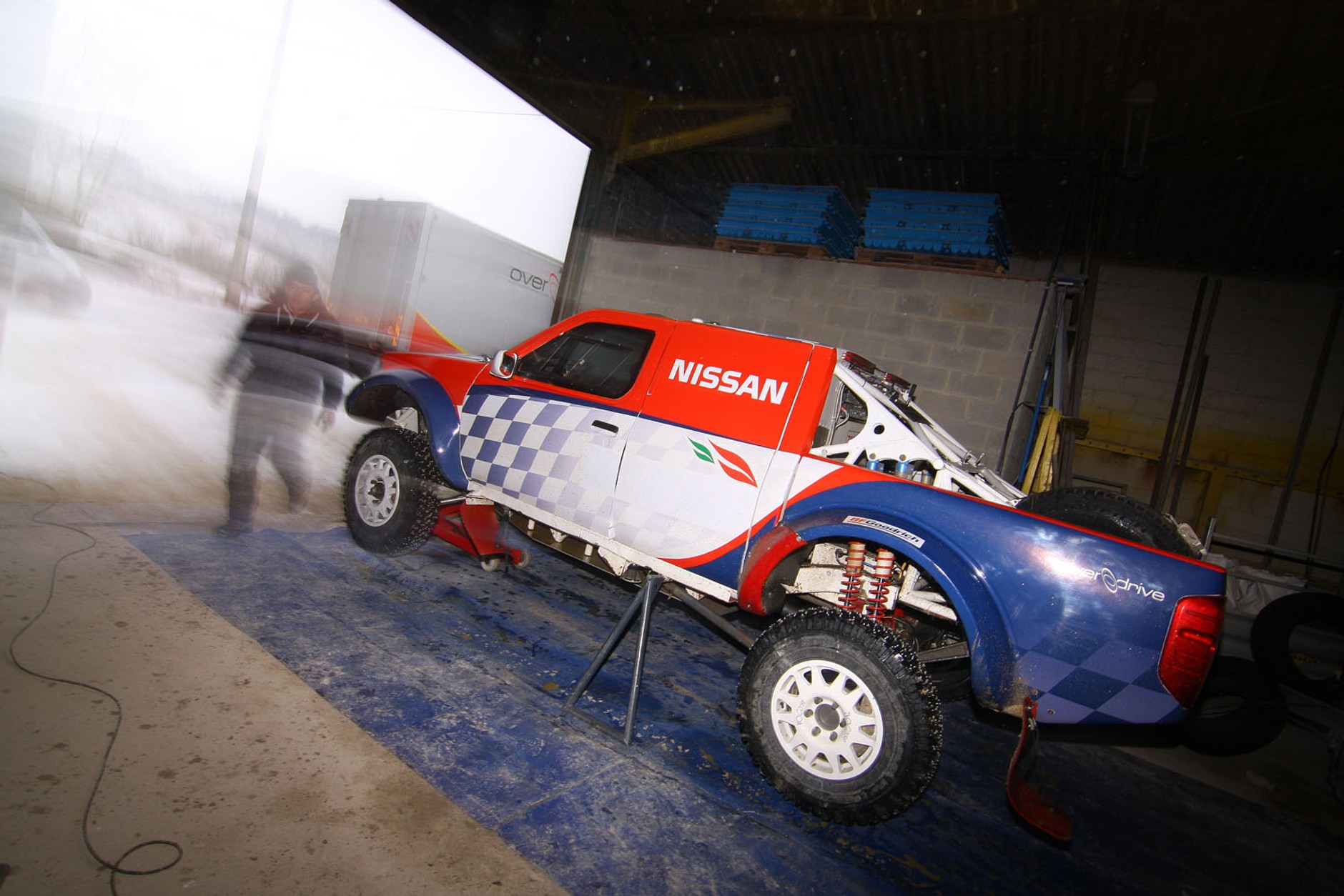 Rajd Dakar 2011: Nani Roma w Nissanie Krzysztofa Hołowczyca (galeria Rallyworld©Willy Weyens)