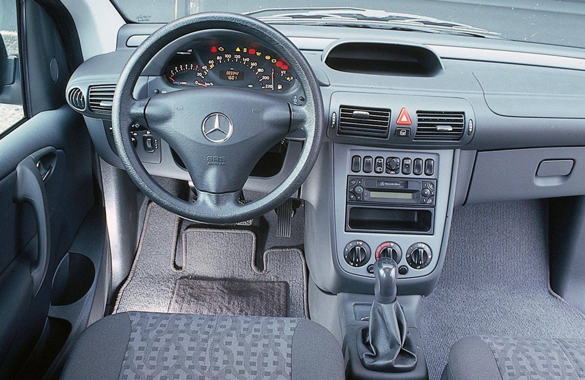 Vany do zadań specjalnych - Mercedes Vaneo kontra Citroen Berlingo i Renault Kangoo