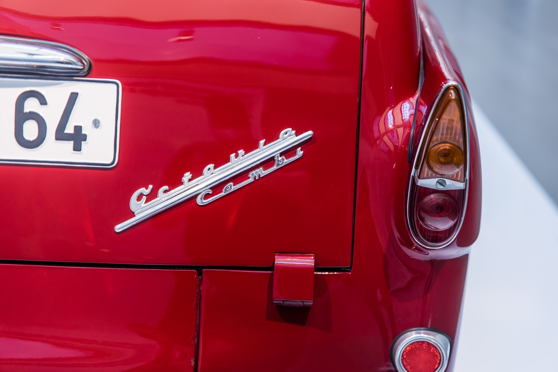 klasyczna Škoda Octavia w ŠKODA Muzeum Mladá Boleslav