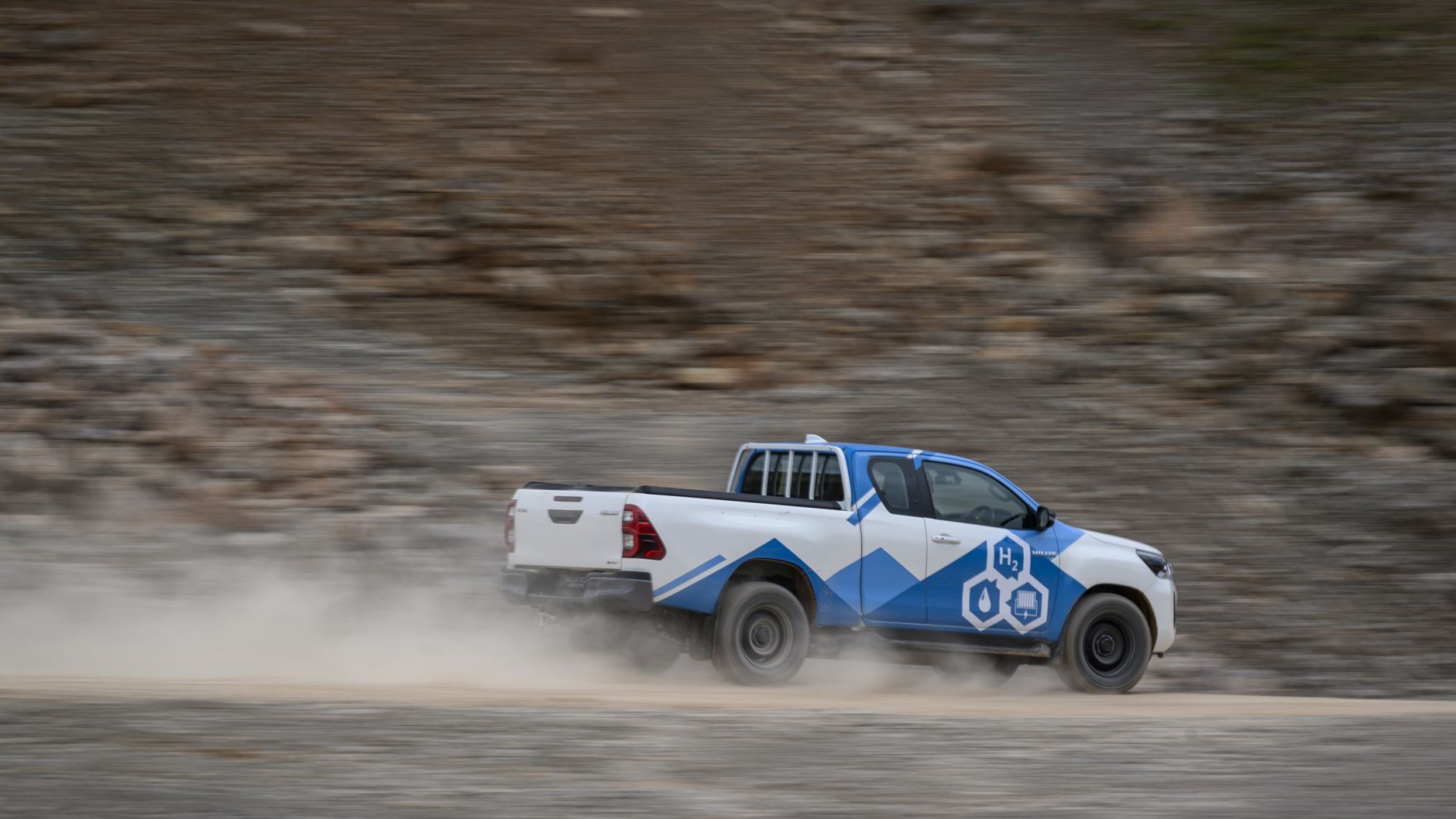 Prototyp Toyoty Hilux H2 (FCEV)