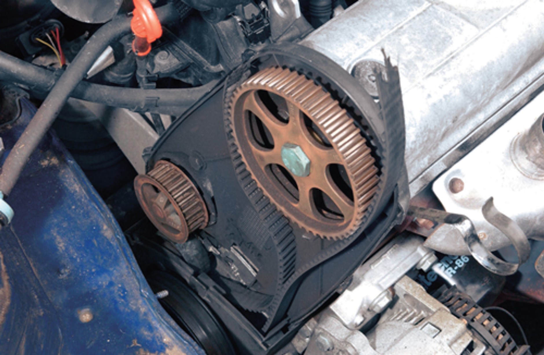 Pasek, zabójca silnika