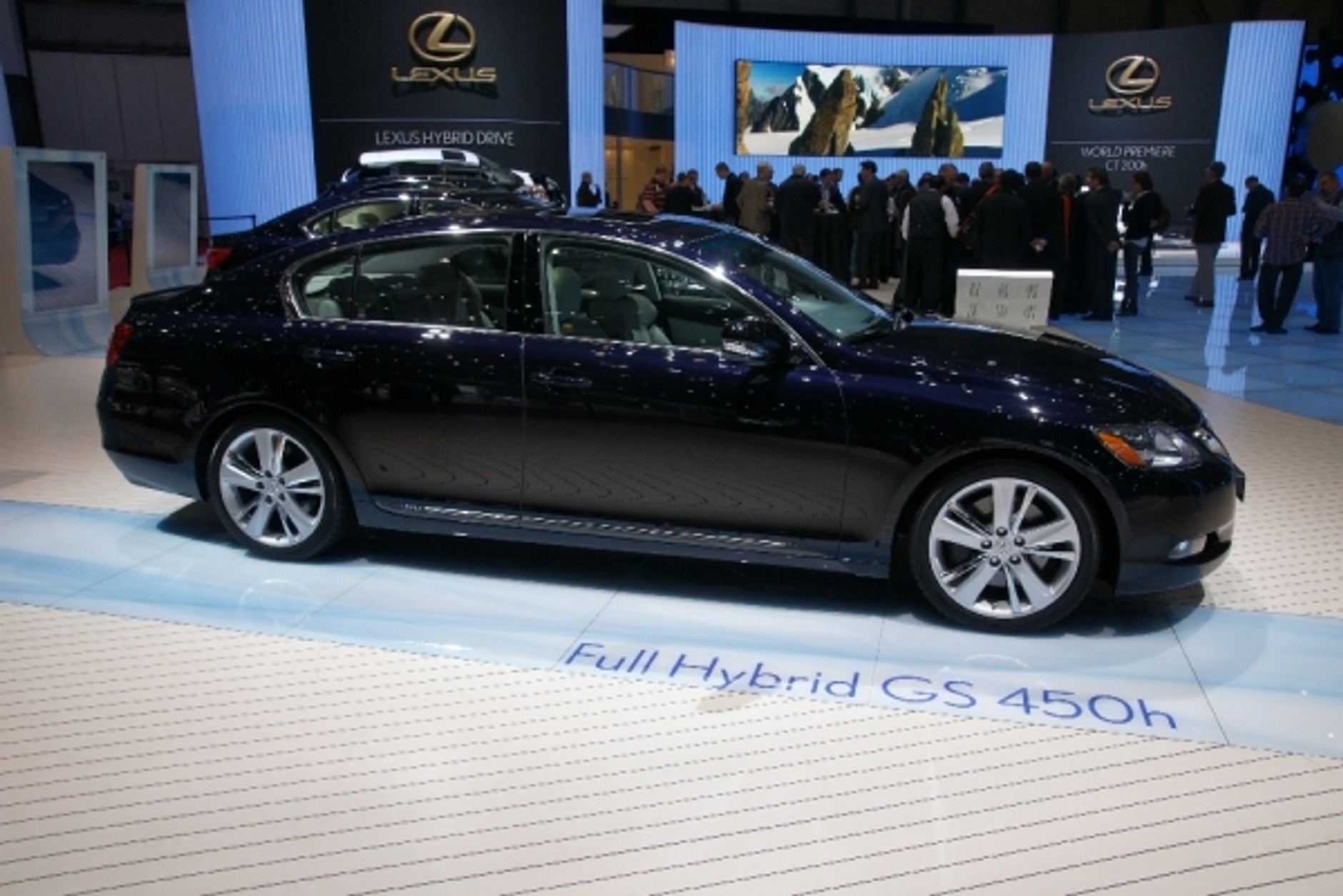 Genewa 2010: 128 premier światowych i 32 europejskie (Galeria)