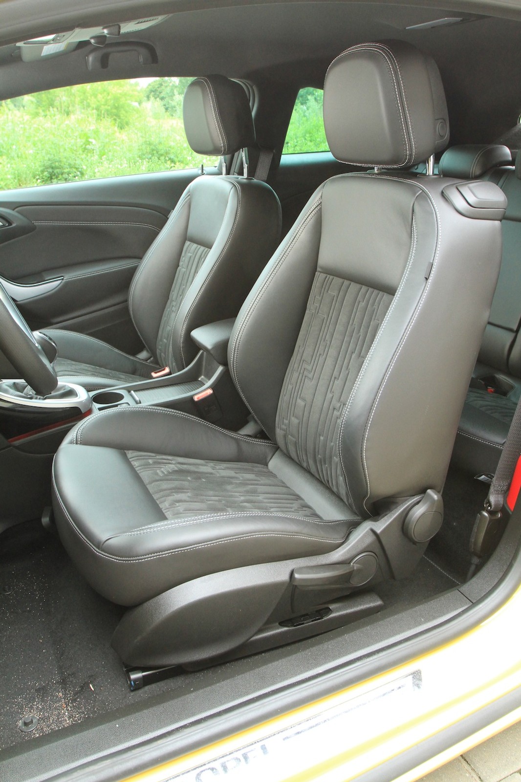 Opel Astra GTC 2.0 CDTI test