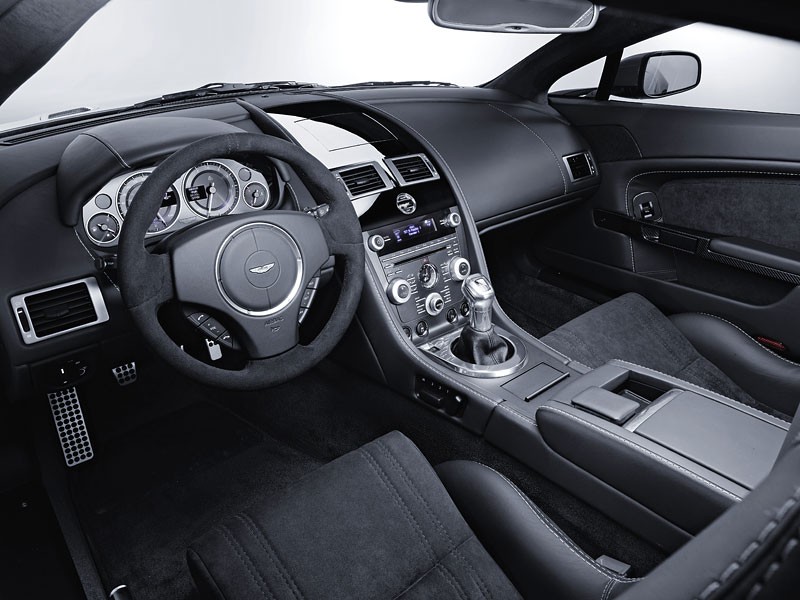 Genewa 2009: Aston Martin V12 Vantage – większy silnik dla małego Astona