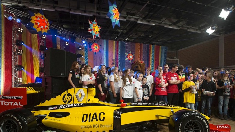 Bolid Formuły 1 dla WOŚP