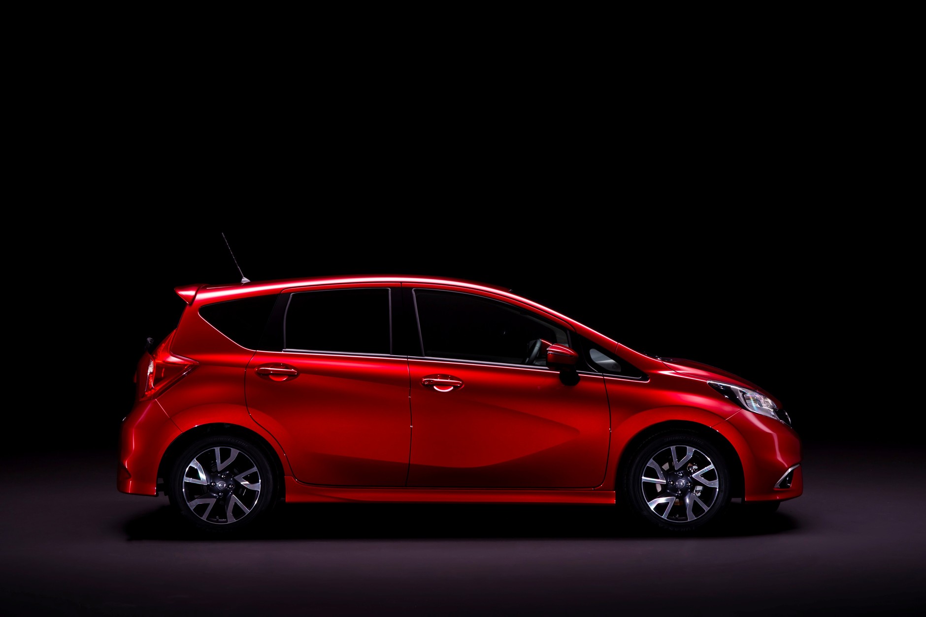 Nowy Nissan Note – atrakcyjny wygląd i nowoczesna technologia