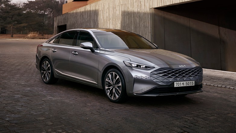 Nowa Kia K8