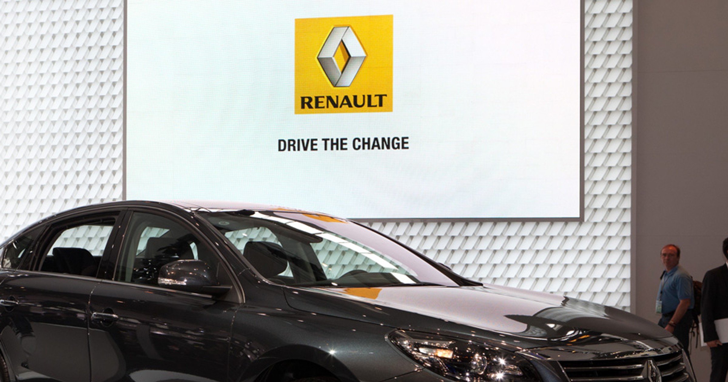 Renault ujawniło limuzynę Talisman
