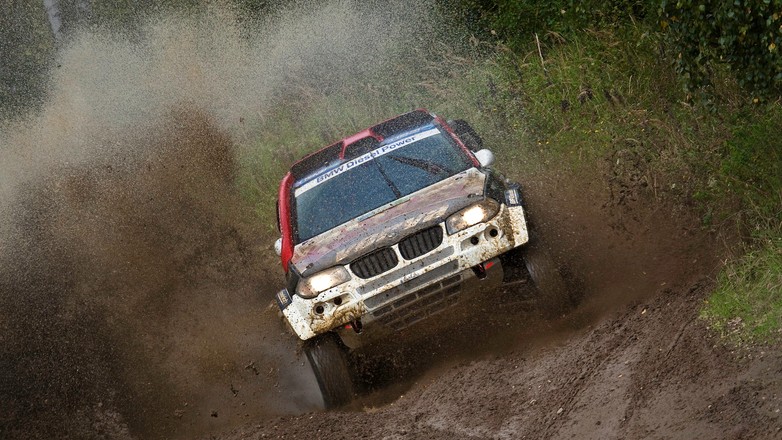 Hołowczyc triumfuje w Baja Poland 2011